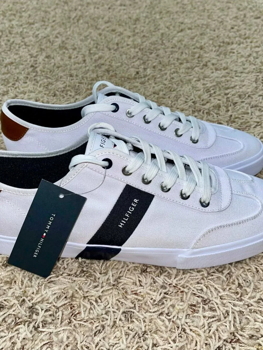 Tommy Hilfiger Men’s Canvas Low-Top Sneakers Shoes White, Size 12 (New)